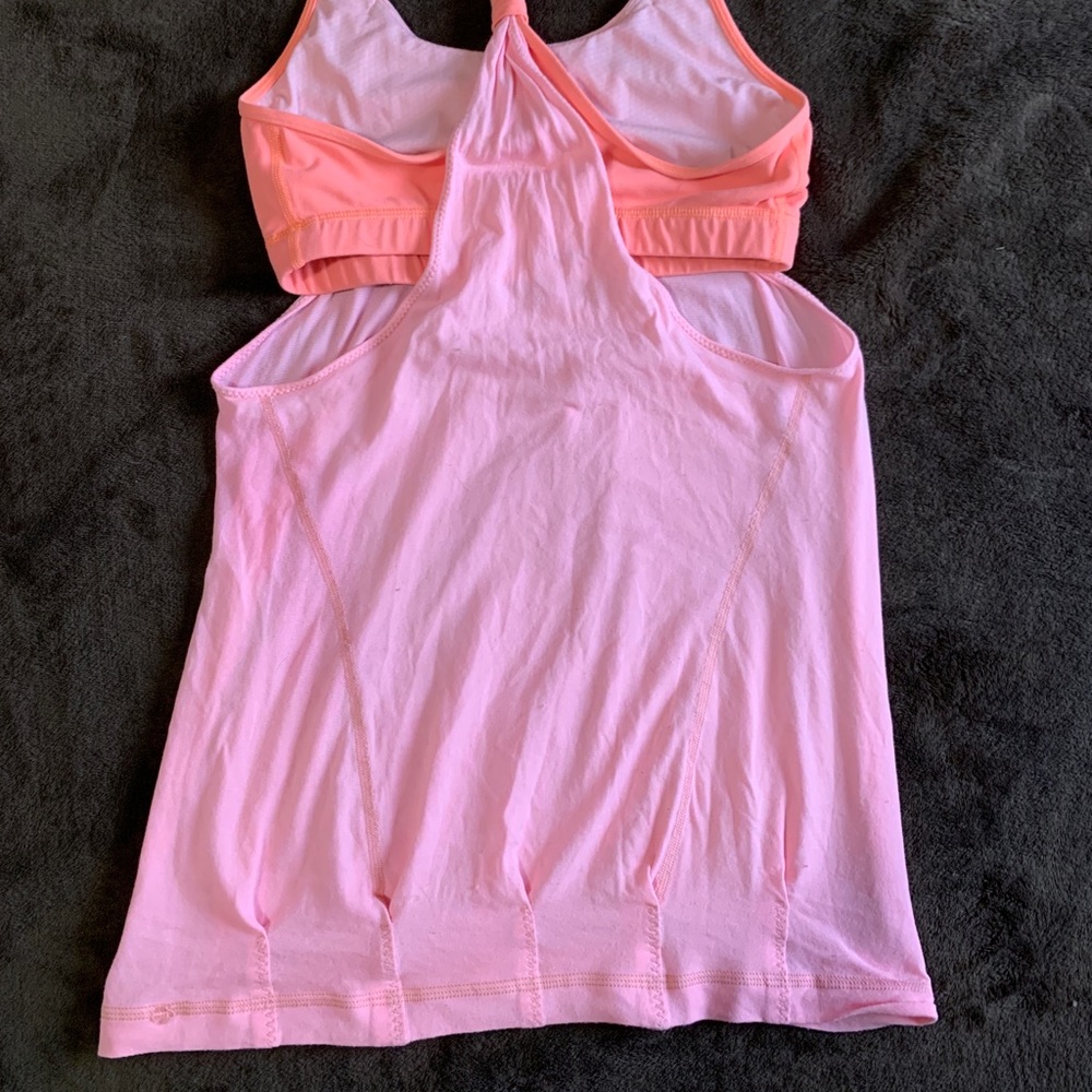 Lululemon tank size 6